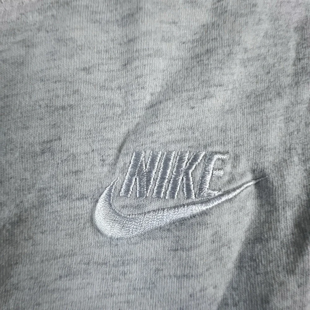 Nike Air Authentic Sportswear T-Shirt Boy's Large Gray Black Colorblock Logo Tee